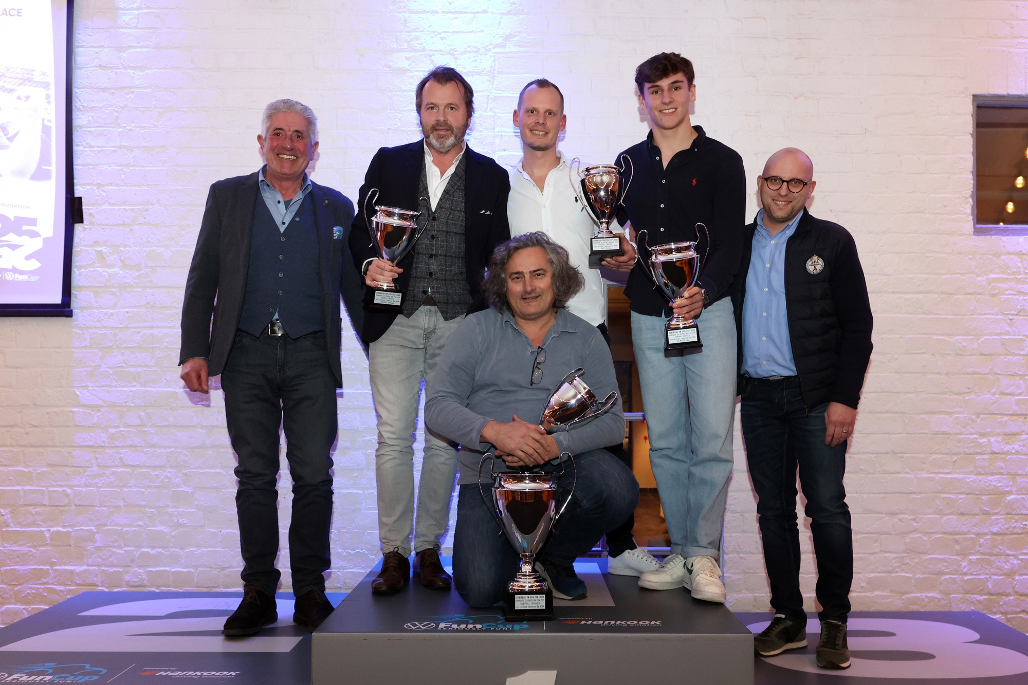 image 2 - De VW Fun Cup powered by Hankook reikt zijn Awards uit en viert zijn kampioenen