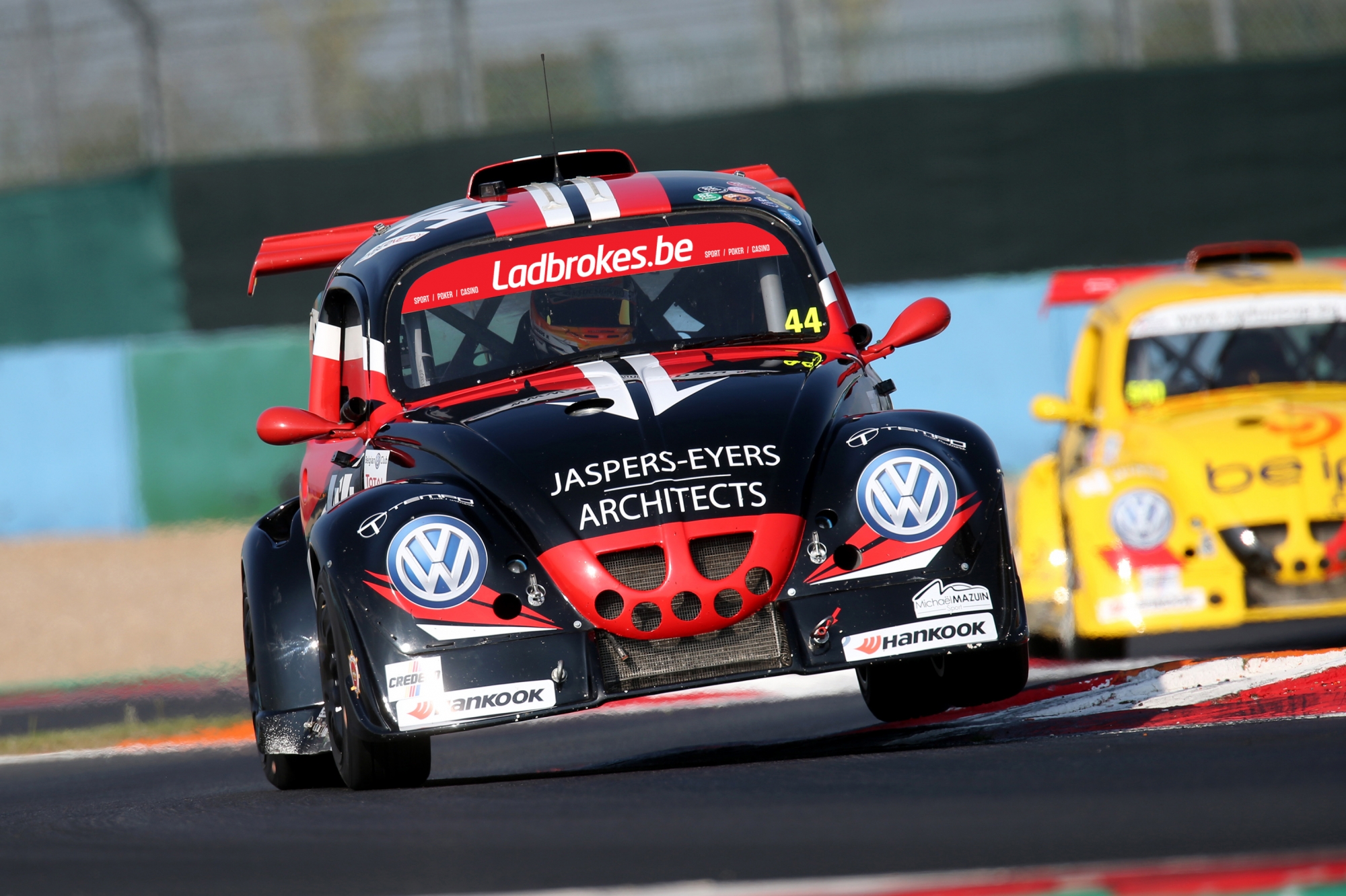 image 1 - Ladbrokes wordt partner van de 'Hankook 25 Hours VW Fun Cup'!