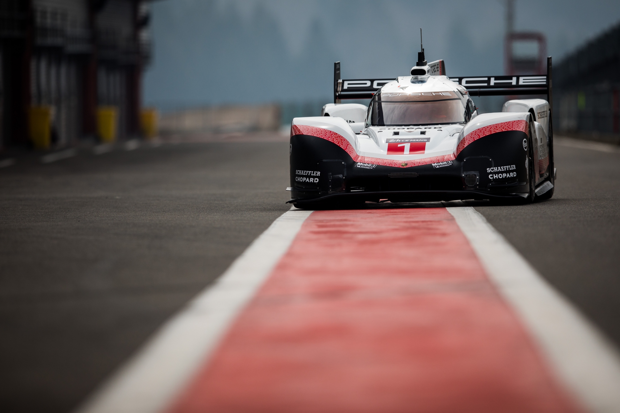 image 1 - The Porsche 919 Hybrid Evo demonstrates at the 25 Hours VW Fun Cup!