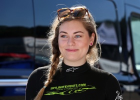 Katalina Bozó vervolledigt het vrouwelijke team van HSM Racing Events in de 25 Hours